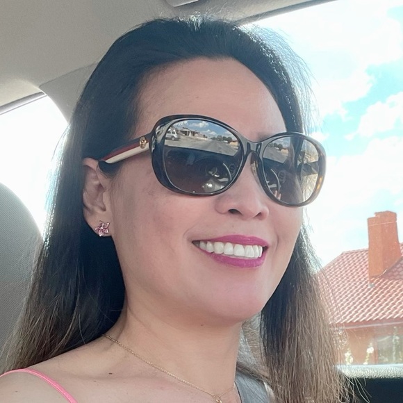 Meet your Posher, Jackie - Picture 1 of 1